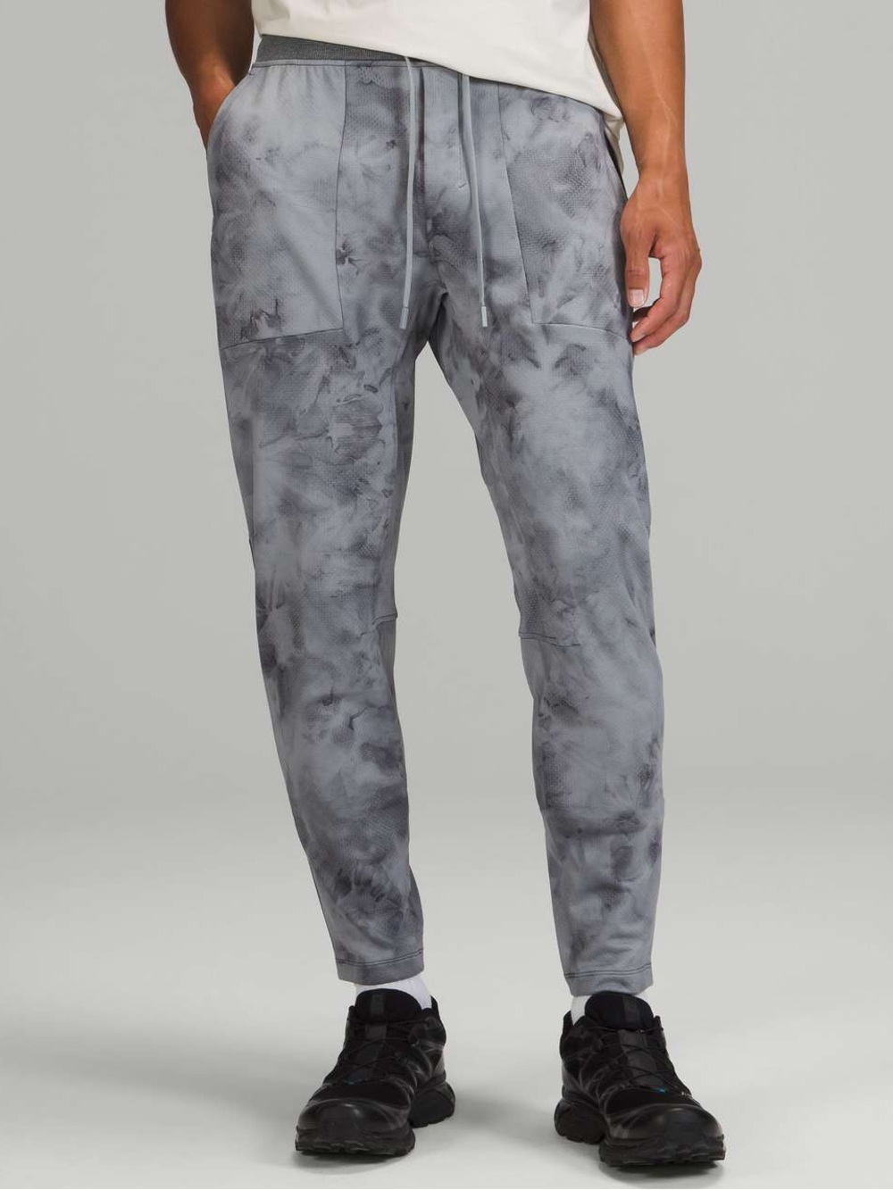 Lululemon Textured Tech Pant
Diamond Dye Gold Spice Black XL